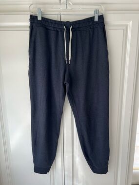 Vuori Performance Joggers in Navy Blue